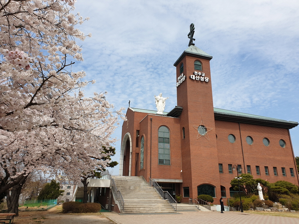 4월13일성당사진1.jpg