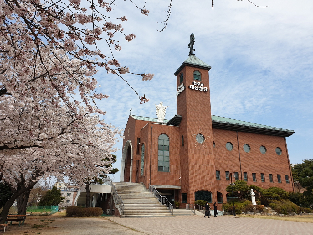 4월13일성당사진2.jpg
